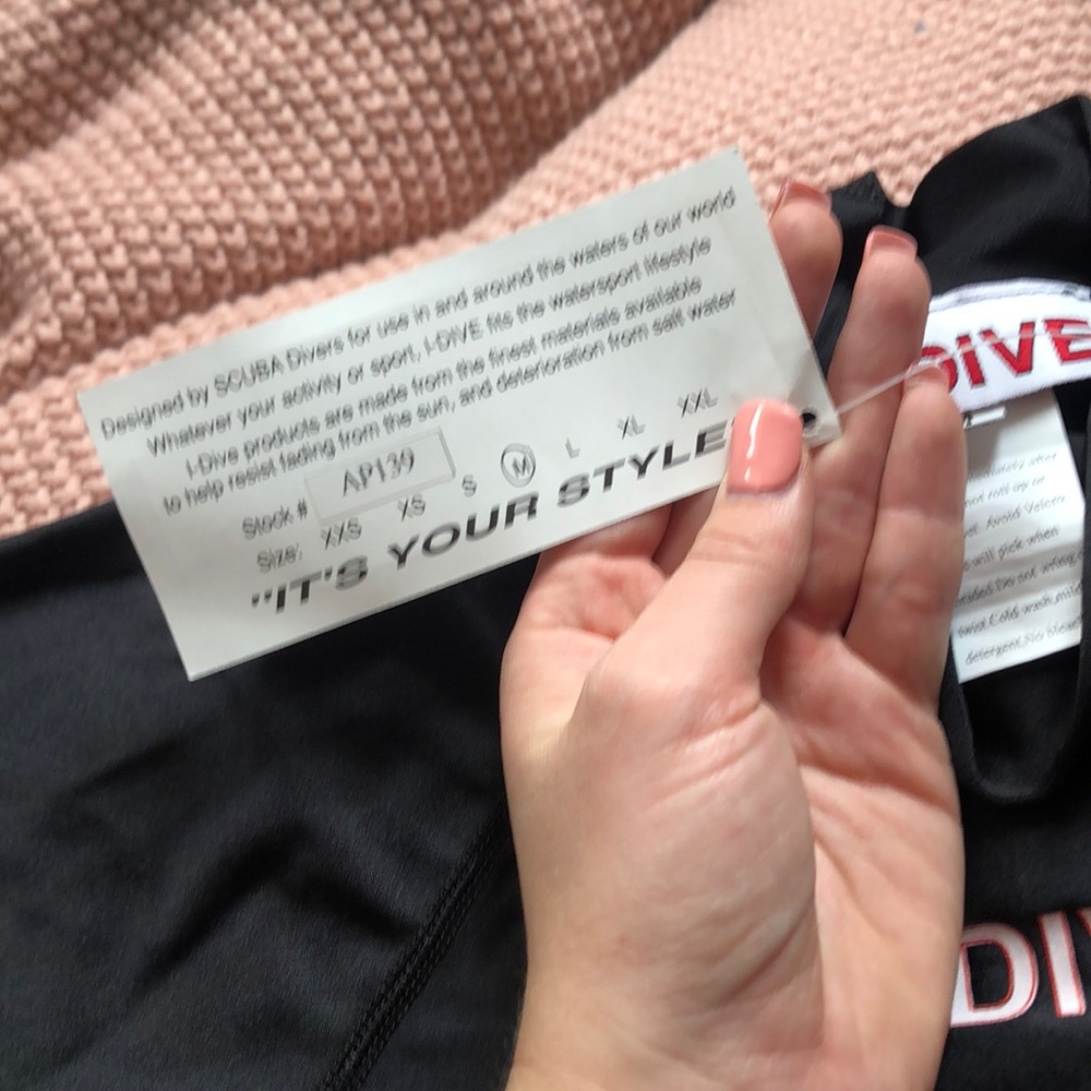 NWT Rash-guard - Picture 4 of 4